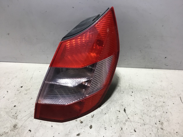 8200127702E RENAULT Фонарь задний правый купить в Кривой Рог