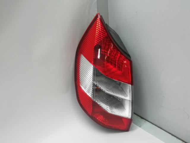 Luz traseira direita para Renault Grand Scénic II 1.9 DCI (JM0G, JM12, JM1G, JM2C) F9Q796 8200127704