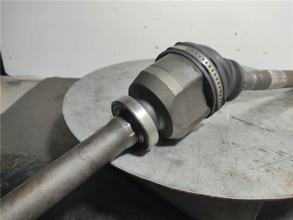 8200133289 Правая полуось купить Сумы