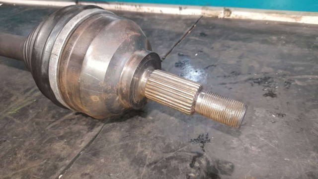 RENAULT 8200133289 Правая полуось в наличии Винница