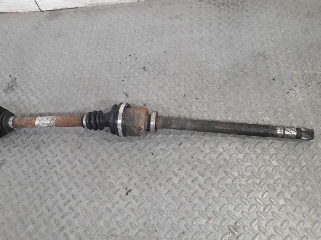 RENAULT 8200133289 Правая полуось в наличии Черновцы