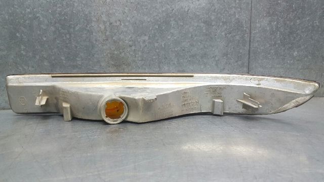 NISSAN 8200133629 Поворотник правый в наличии Запорожье