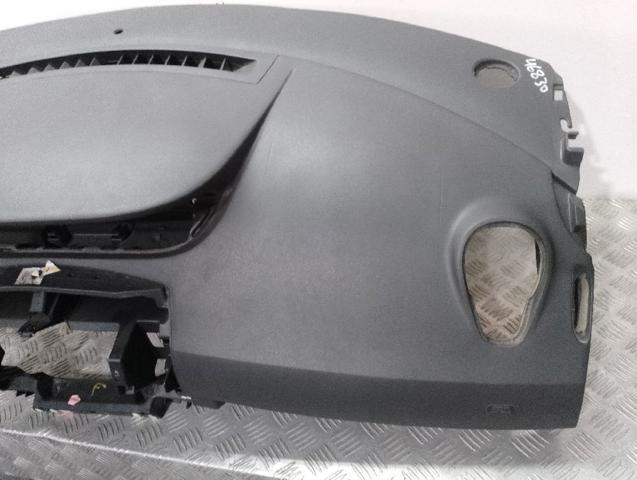 RENAULT 8200139257 Панель салона передняя "торпедо" в наличии Тернополь