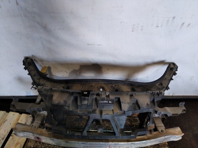 RENAULT 8200140174 Рамка радиатора в наличии Ужгород