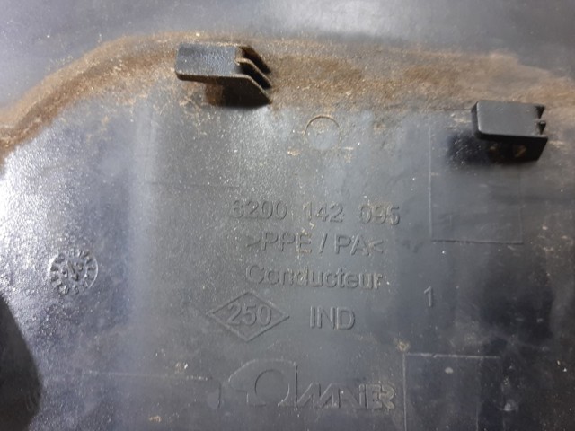 RENAULT 8200142095 Лючок бензобака в наличии Украина