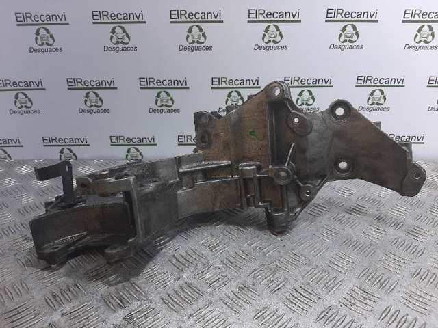 8200154164 RENAULT Кронштейн генератора купить в Ужгород