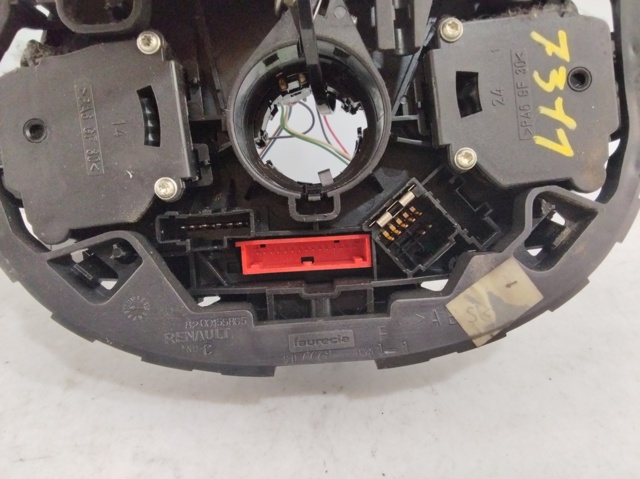 Comutador instalado na coluna da direção, montado Renault Megane 2 KM0, KM1