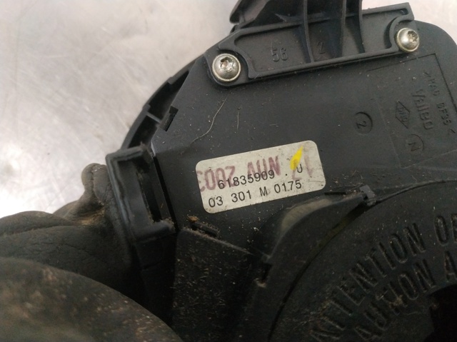 Comutador instalado na coluna da direção, montado Renault Megane 2 KM0, KM1