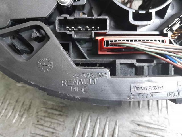 Comutador instalado na coluna da direção, montado Renault Megane 2 KM0, KM1