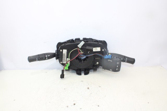 Comutador instalado na coluna da direção, montado Renault Megane 2 KM0, KM1