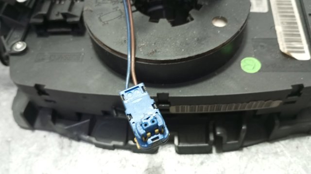 Comutador instalado na coluna da direção, montado Renault Megane 2 KM0, KM1