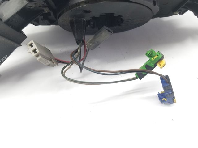 Comutador instalado na coluna da direção, montado Renault Megane 2 KM0, KM1