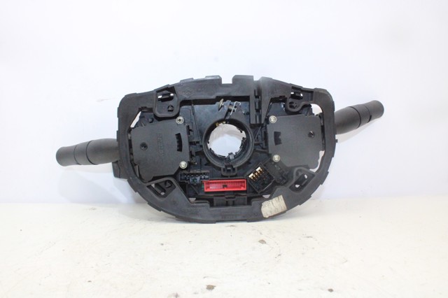 Comutador instalado na coluna da direção, montado Renault Megane 2 KM0, KM1