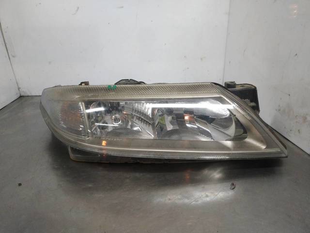 8200163324 RENAULT Правая фара купить в Кривой Рог