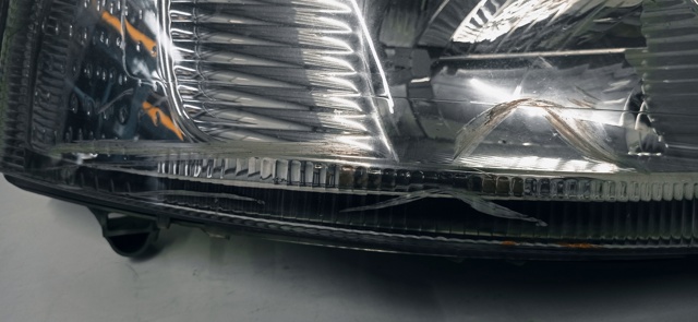 8200163518E RENAULT Правая фара купить в Львов