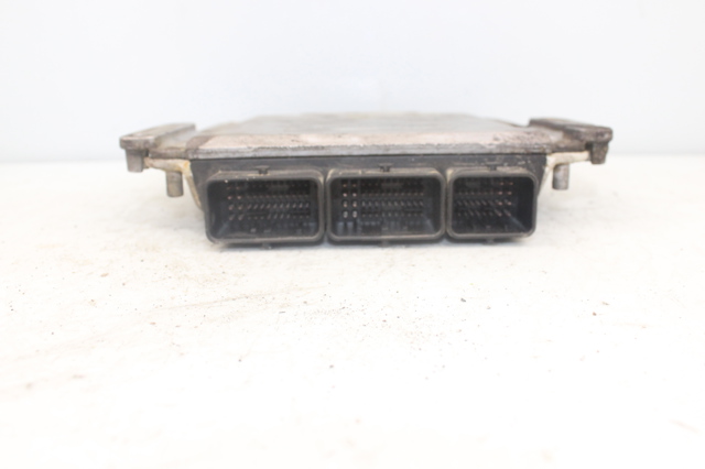 RENAULT 8200163528 Блок управления двигателем в наличии Николаев