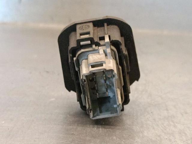 RENAULT 8200167230 Кнопка блокировки дверей в наличии Винница