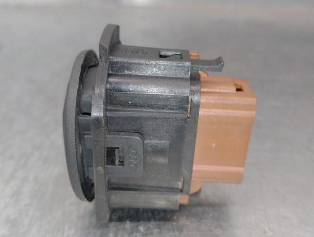 RENAULT 8200167230 Кнопка блокировки дверей в наличии Черновцы