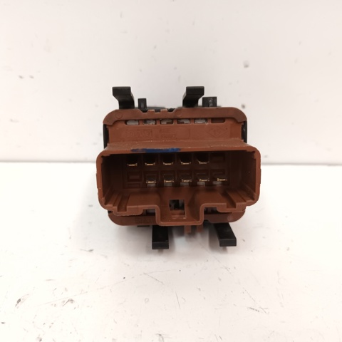 8200167232 RENAULT Кнопка блокировки дверей купить в Николаев