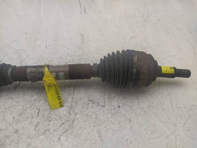 RENAULT 8200169176 Полуось (привод) передняя правая в наличии Тернополь
