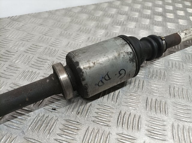 RENAULT 8200169291 Полуось (привод) передняя правая в наличии Днепр
