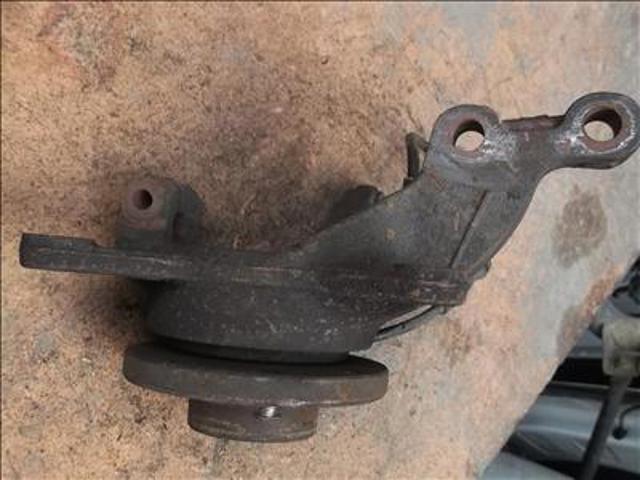 8200171673 RENAULT Цапфа передняя левая купить в Ужгород