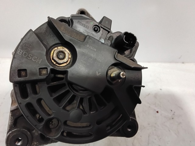 8200175210 RENAULT Генератор купить в Ирпень