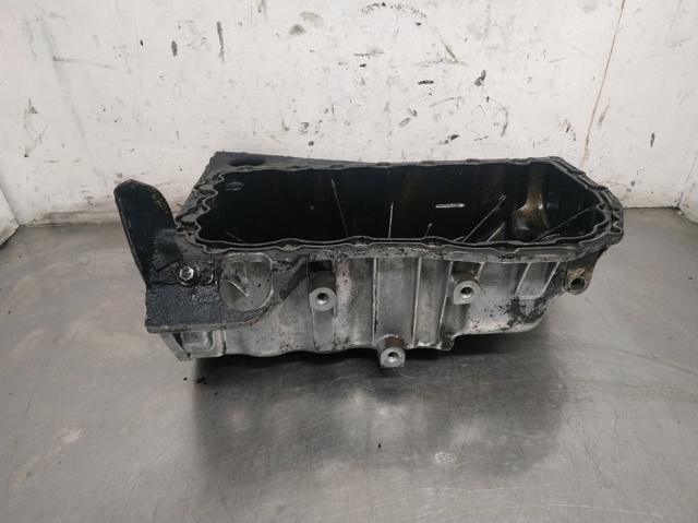 RENAULT 8200185680 Поддон двигателя в наличии Днепр