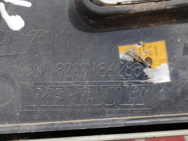 NISSAN 8200186288 Решетка радиатора в наличии Житомир