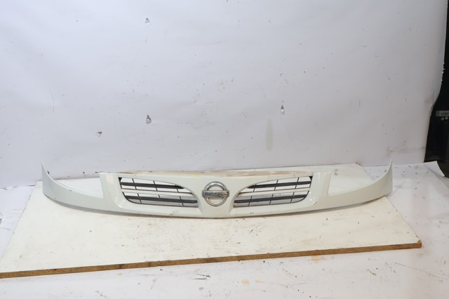 8200186288 NISSAN Решетка радиатора купить в Украина