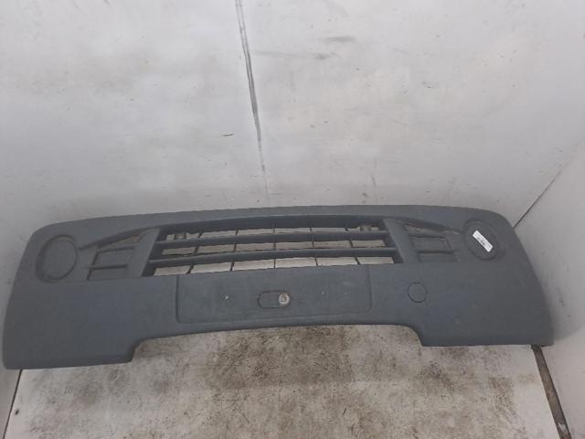 RENAULT 8200200609 Бампер передний в наличии Ирпень