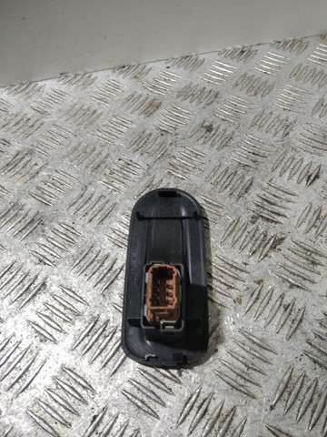 NISSAN 8200206603 Панель (накладка) блока управления стеклоподъемником передняя правая в наличии Ирпень
