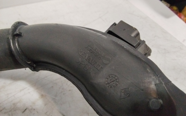 RENAULT 8200208708 Патрубок интеркулера в наличии Запорожье