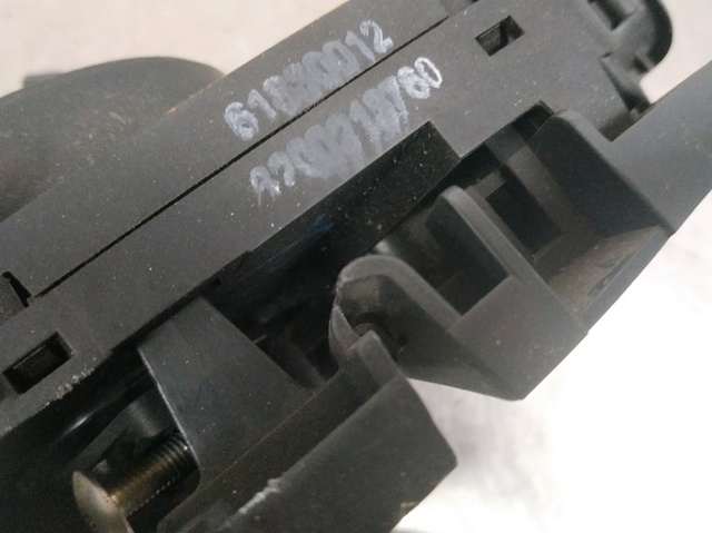 Comutador instalado na coluna da direção, montado Renault Megane 2 KM0, KM1