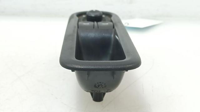RENAULT 8200214939 Кнопка включения мотора стеклоподъемника передняя левая в наличии Днепр