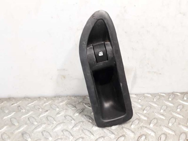 8200220507 RENAULT Кнопка блокировки дверей купить в Львов