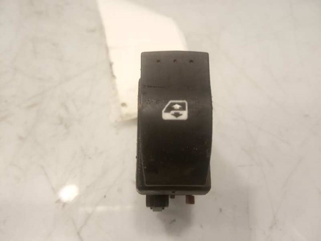 8200220507 RENAULT Кнопка блокировки дверей купить в Львов
