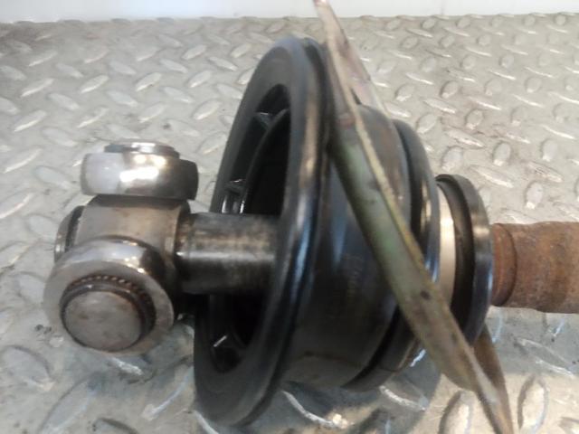 Semieixo (acionador) dianteiro esquerdo 8200226057 RENAULT