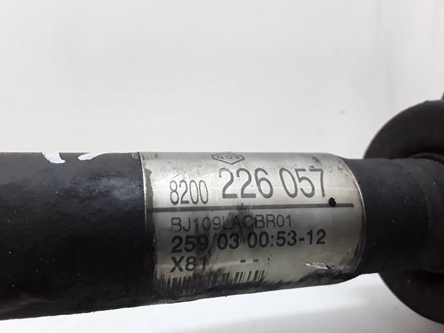 RENAULT 8200226057 Левая полуось в наличии Винница