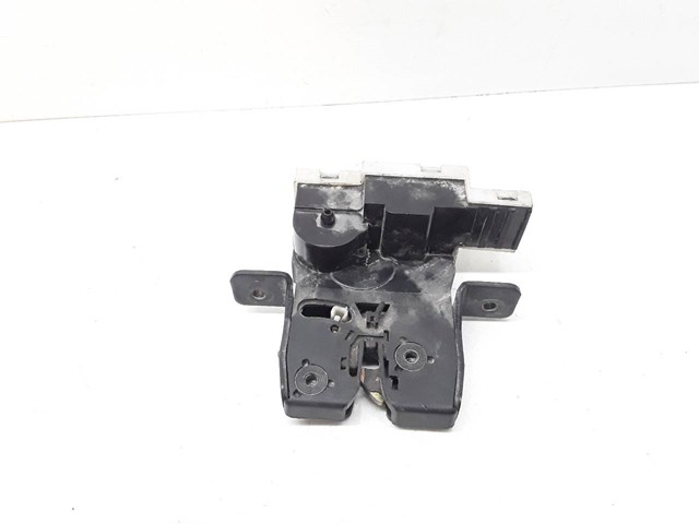 Fecho de tampa de porta-malas (de 3ª/5ª porta traseira) 8200229957 RENAULT