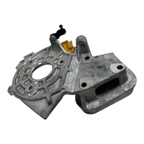 RENAULT 8200240204 Кронштейн топливного насоса ТНВД в наличии Кривой Рог