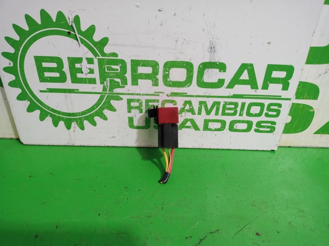 Relê elétrico multifuncional 8200253922 Renault (RVI)