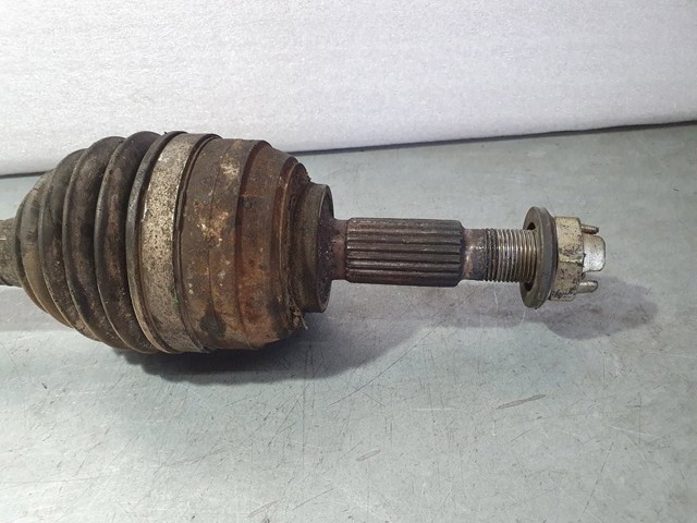 8200261841 RENAULT Полуось (привод) передняя правая купить в Запорожье