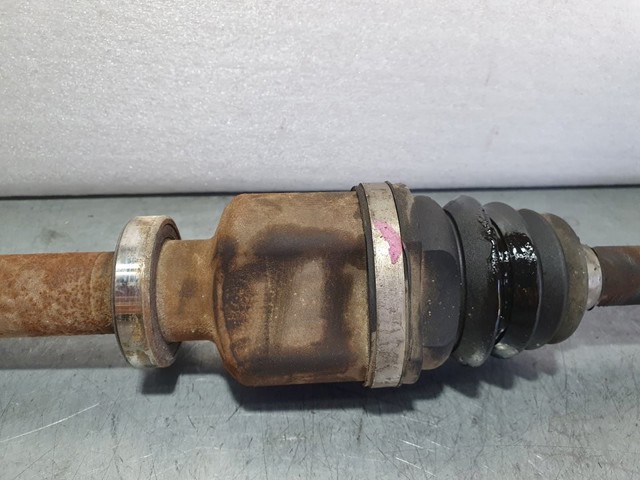 RENAULT 8200261841 Правая полуось в наличии Черновцы