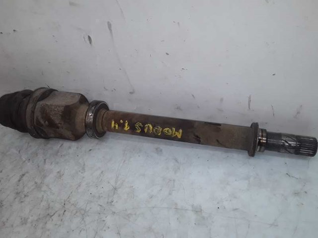 RENAULT 8200261841 Полуось (привод) передняя правая в наличии Ровно