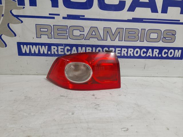 Luz traseira esquerda para Renault Laguna II 1.9 dCi (BG08, BG0G) F9q650F9Q670F9Q674F9Q750 8200262667