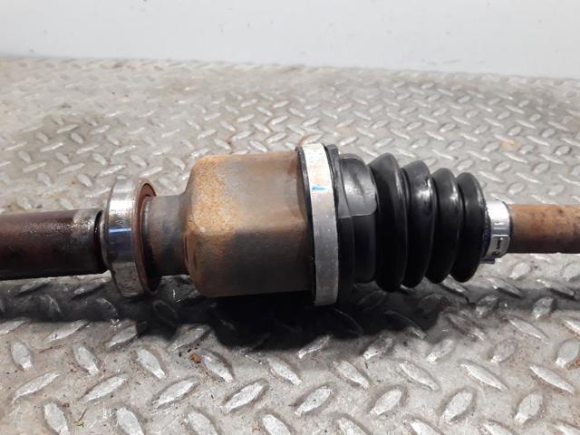 RENAULT 8200264668 Правая полуось в наличии Киев