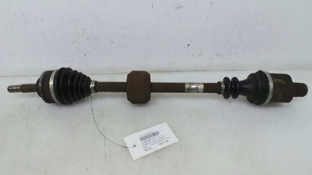 RENAULT 8200274166 Полуось (привод) передняя правая в наличии Одесса