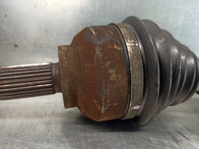 8200276640 RENAULT Полуось (привод) передняя правая купить в Харьков