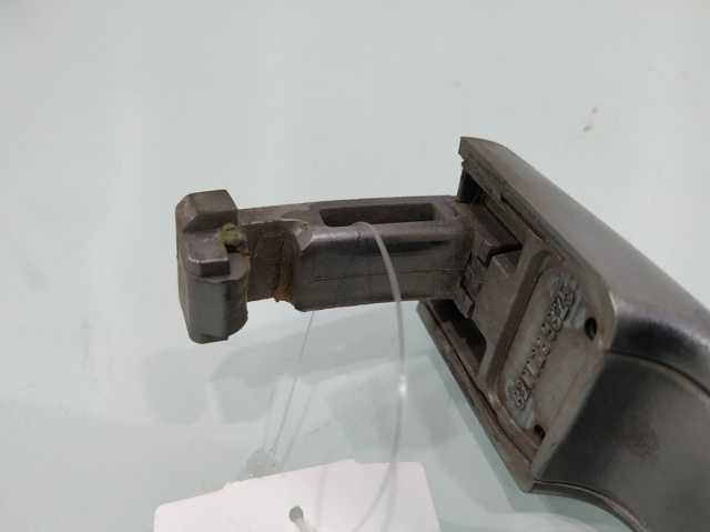 RENAULT 8200289825 Держатель наружной ручки двери левых дверей в наличии Одесса